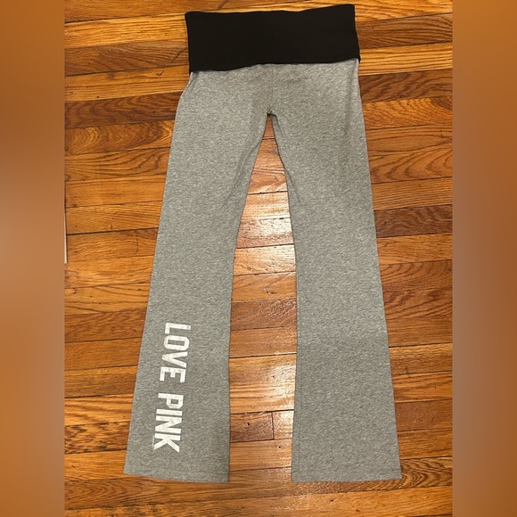 PINK Victoria's Leggings with Black Waistband - Picture 2 of 7